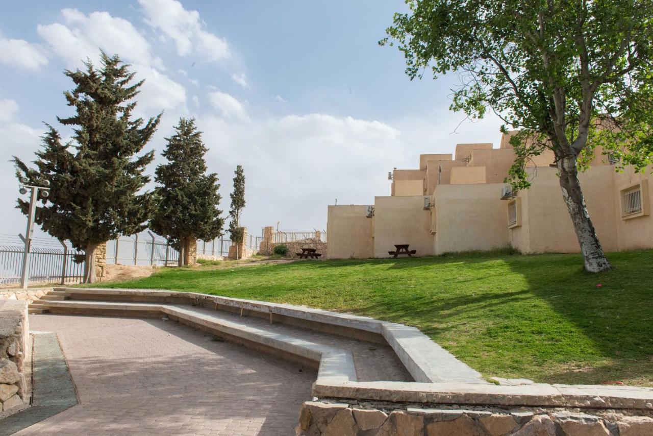Hi - Mitzpe Ramon Hostel Экстерьер фото